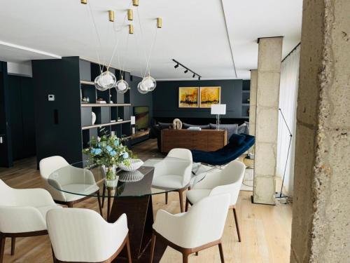 WhatsApp Image 2025-03-13 at 10.00.35 (3)